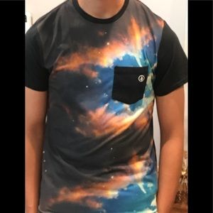 YOUNG MEN’S VOLCOM T-SHIRT